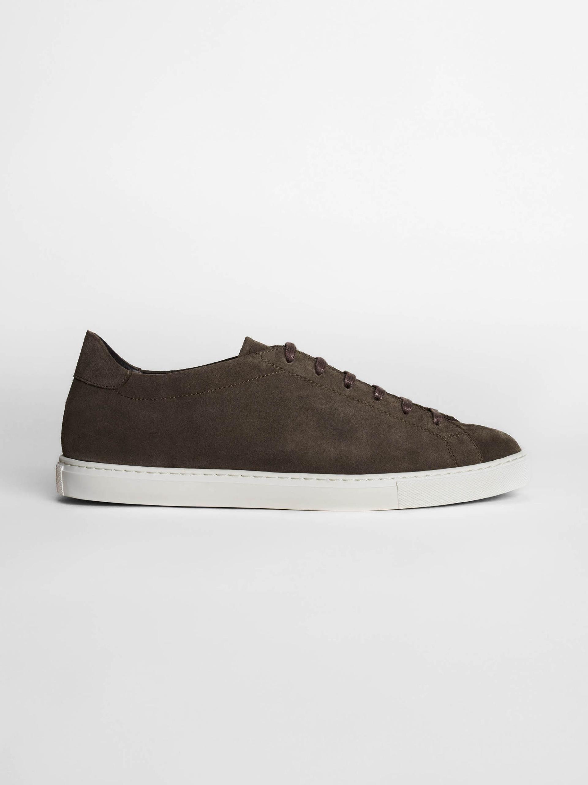 The Sneaker 02 Nougat Suede 1
