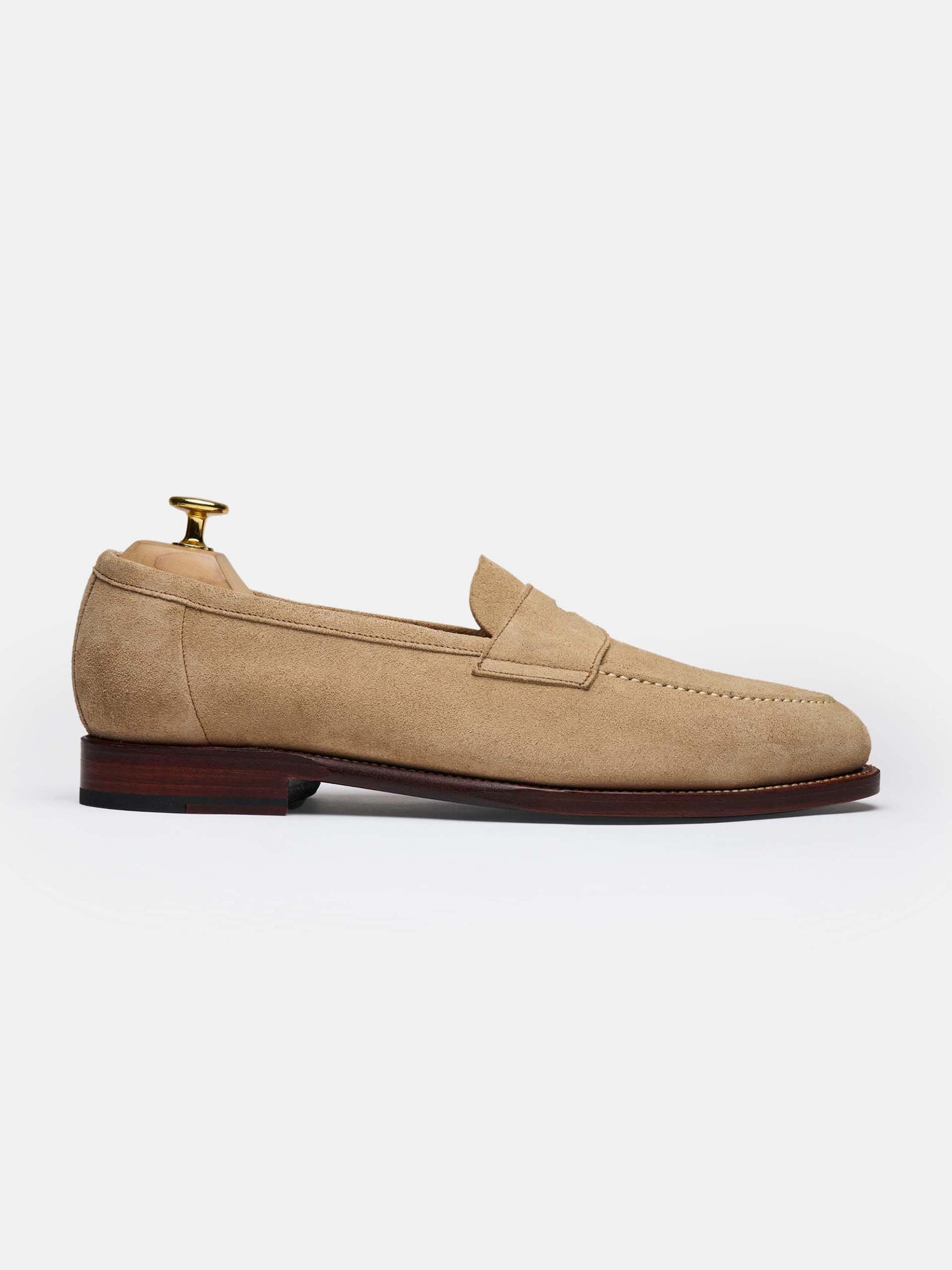 Der Penny Loafer Unlined Sand Suede 1
