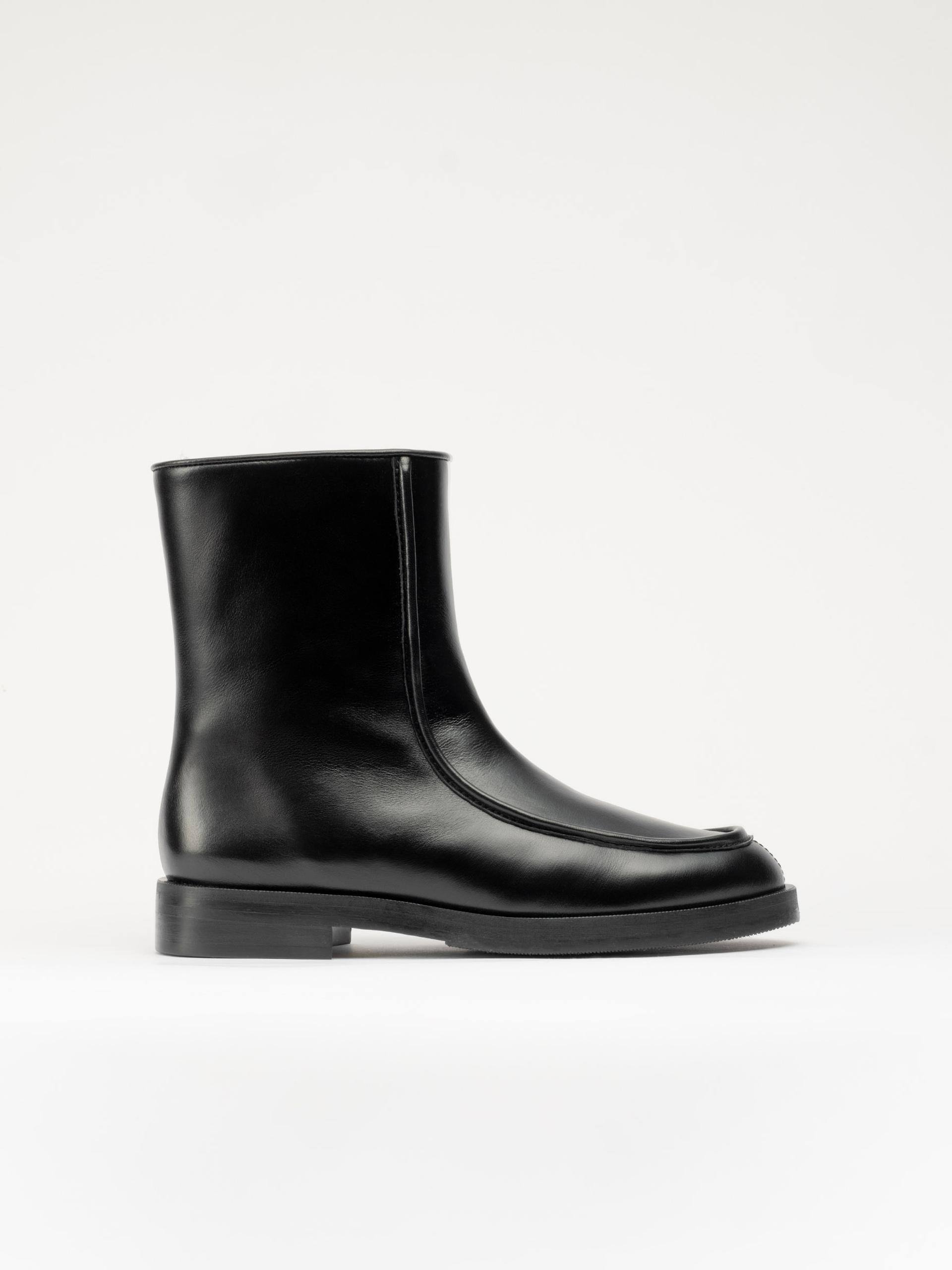The Chalet Boot Black Calf 1