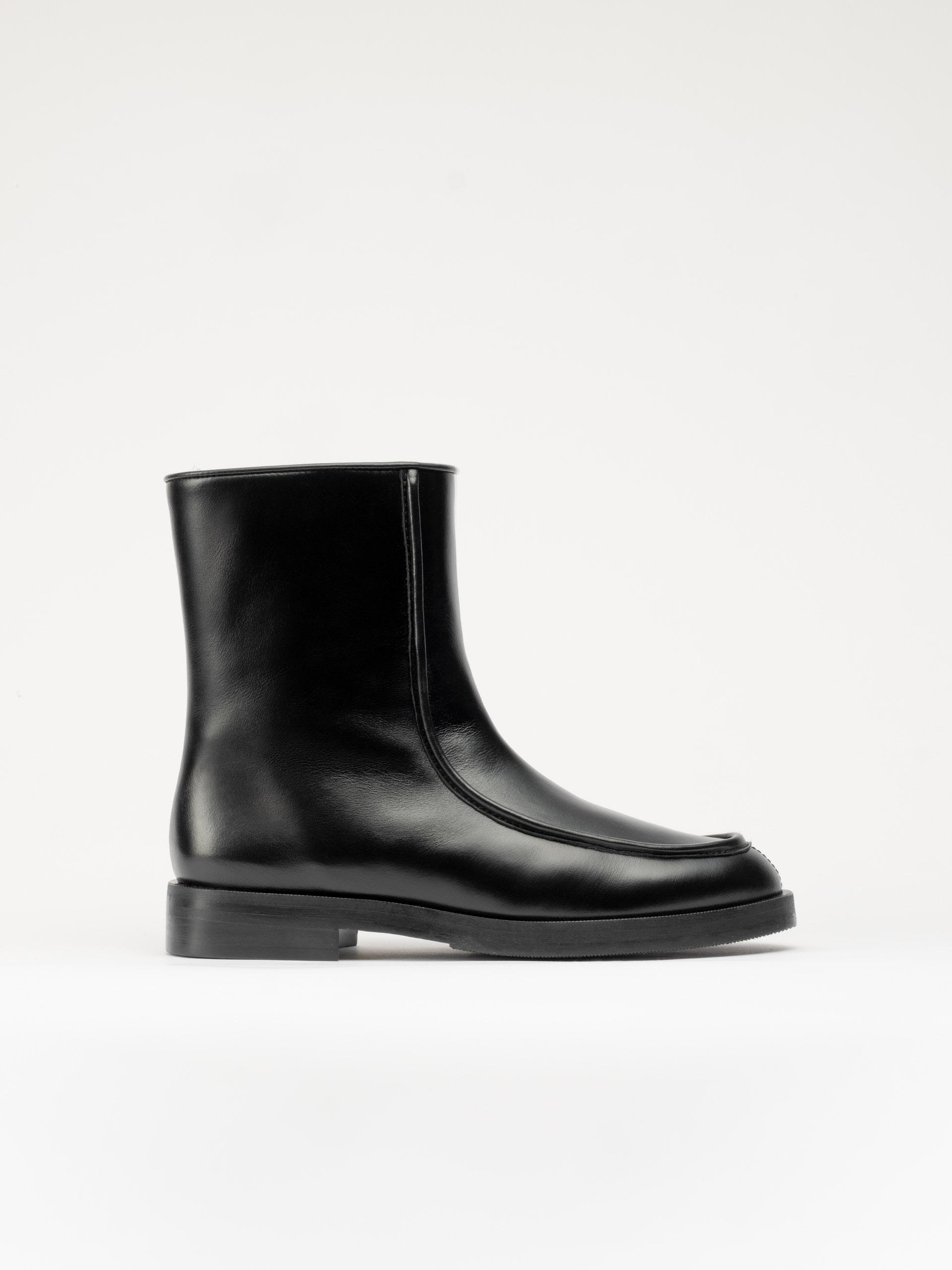 The Chalet Boot Black Calf 1
