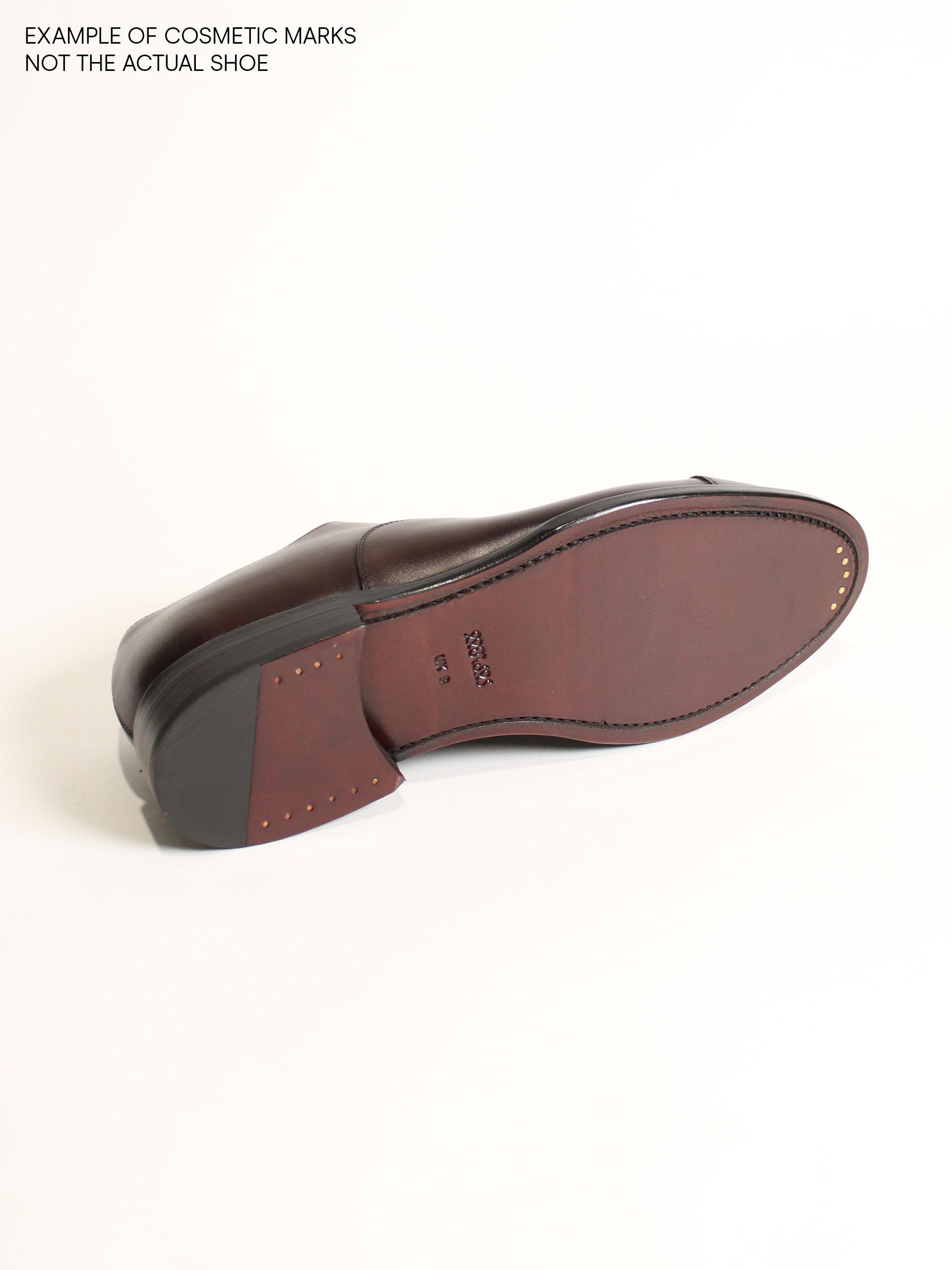 The Oxford - Signs of Wear