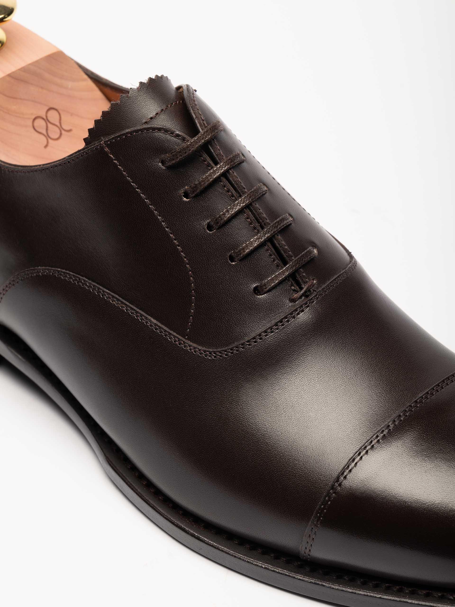 The Oxford - Light Wear and Tear Brown Calf 2