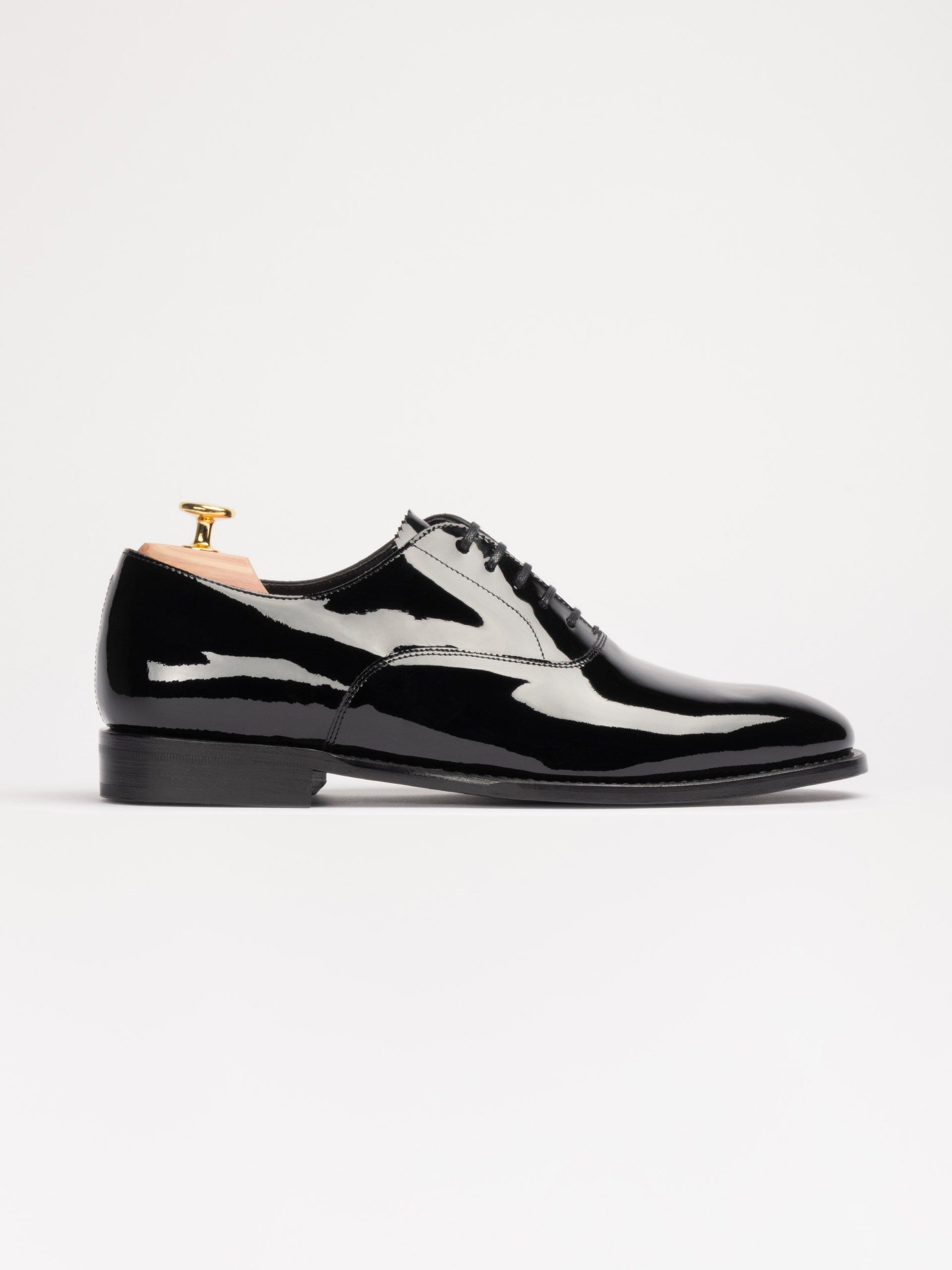 The Oxford - Medium Wear and Tear Black Patent 1