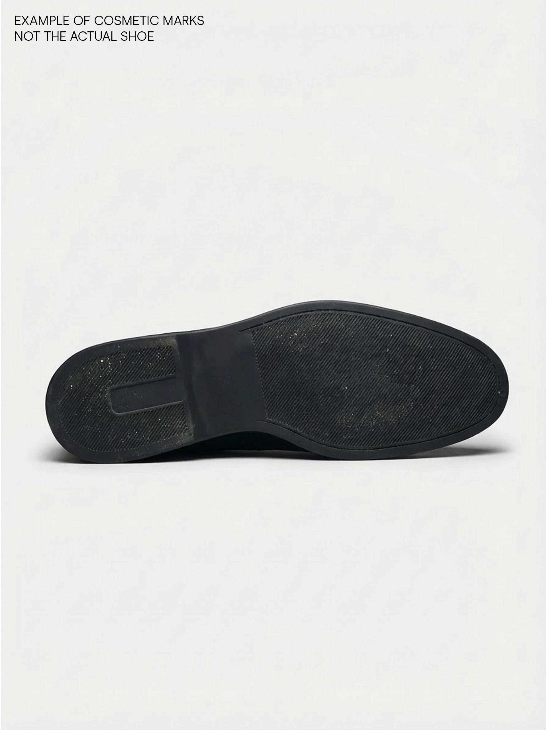 The Belgian - Signs of Wear