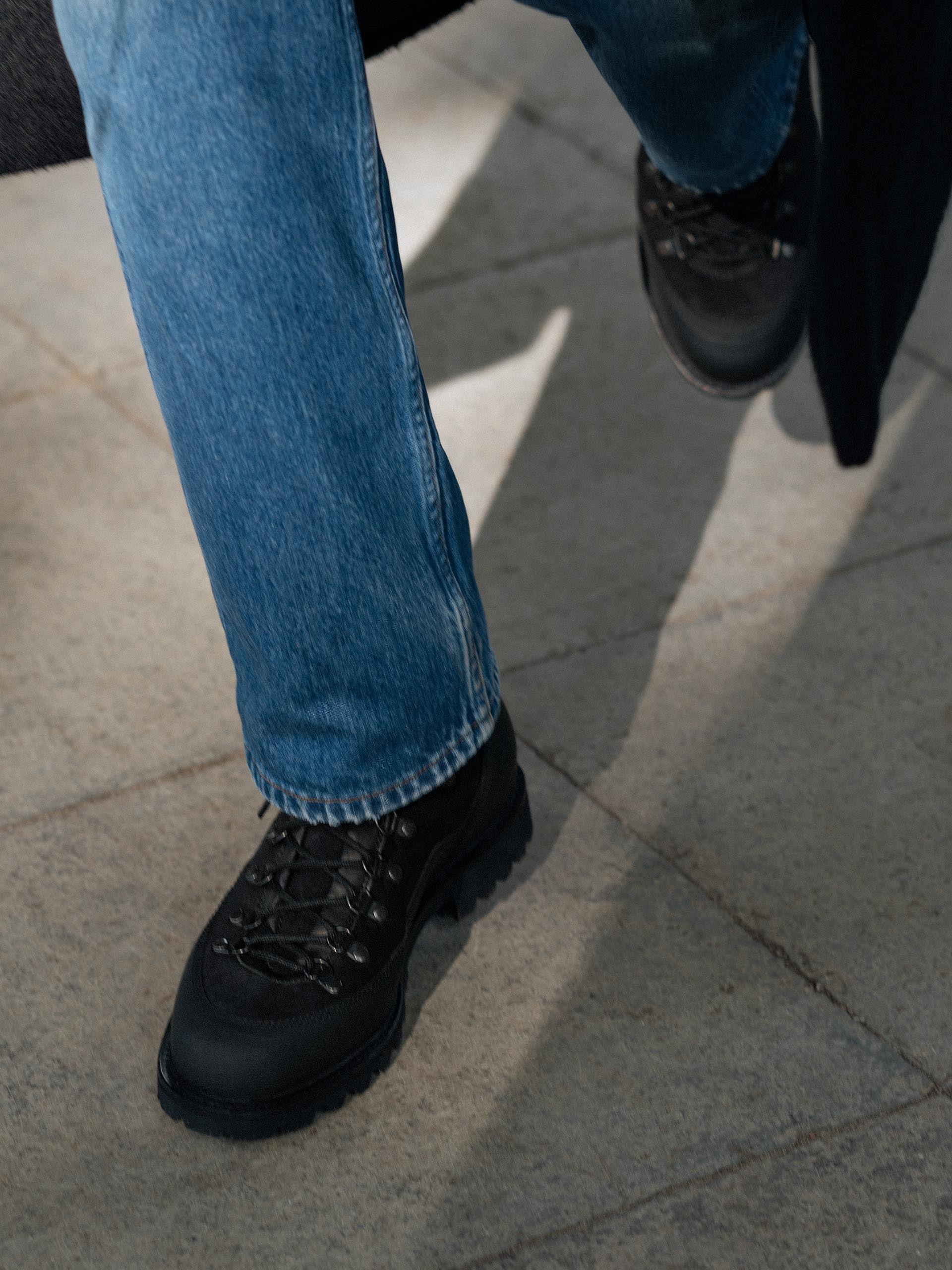 The Hiking Boot Black Suede - Mudguard 2