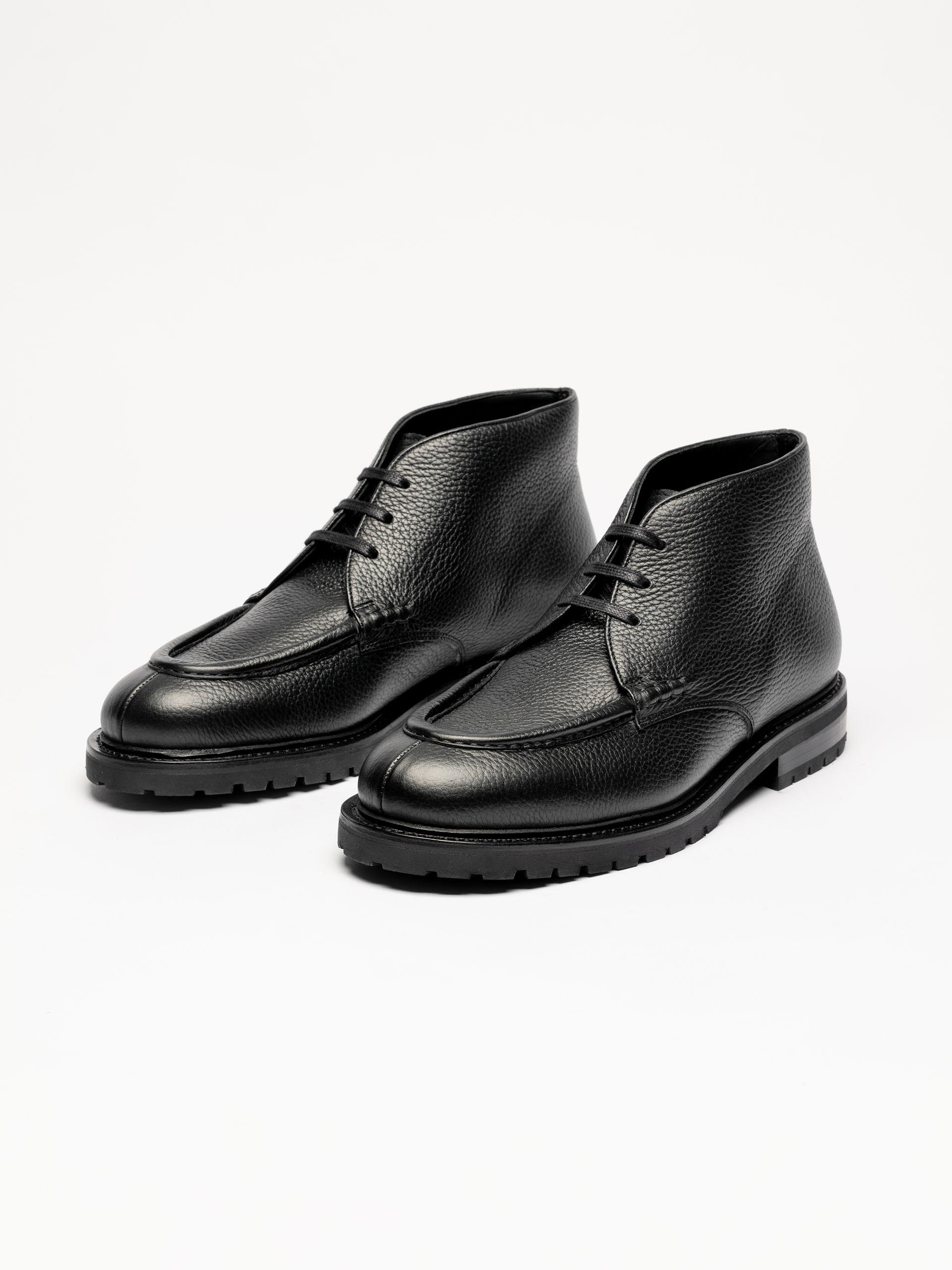 The Moc Toe Chukka