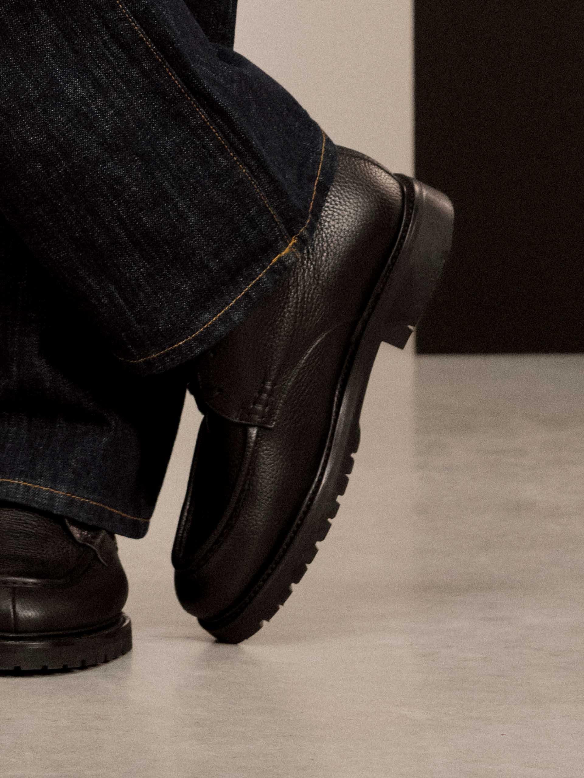 The Moc Toe Chukka Black Grain 2