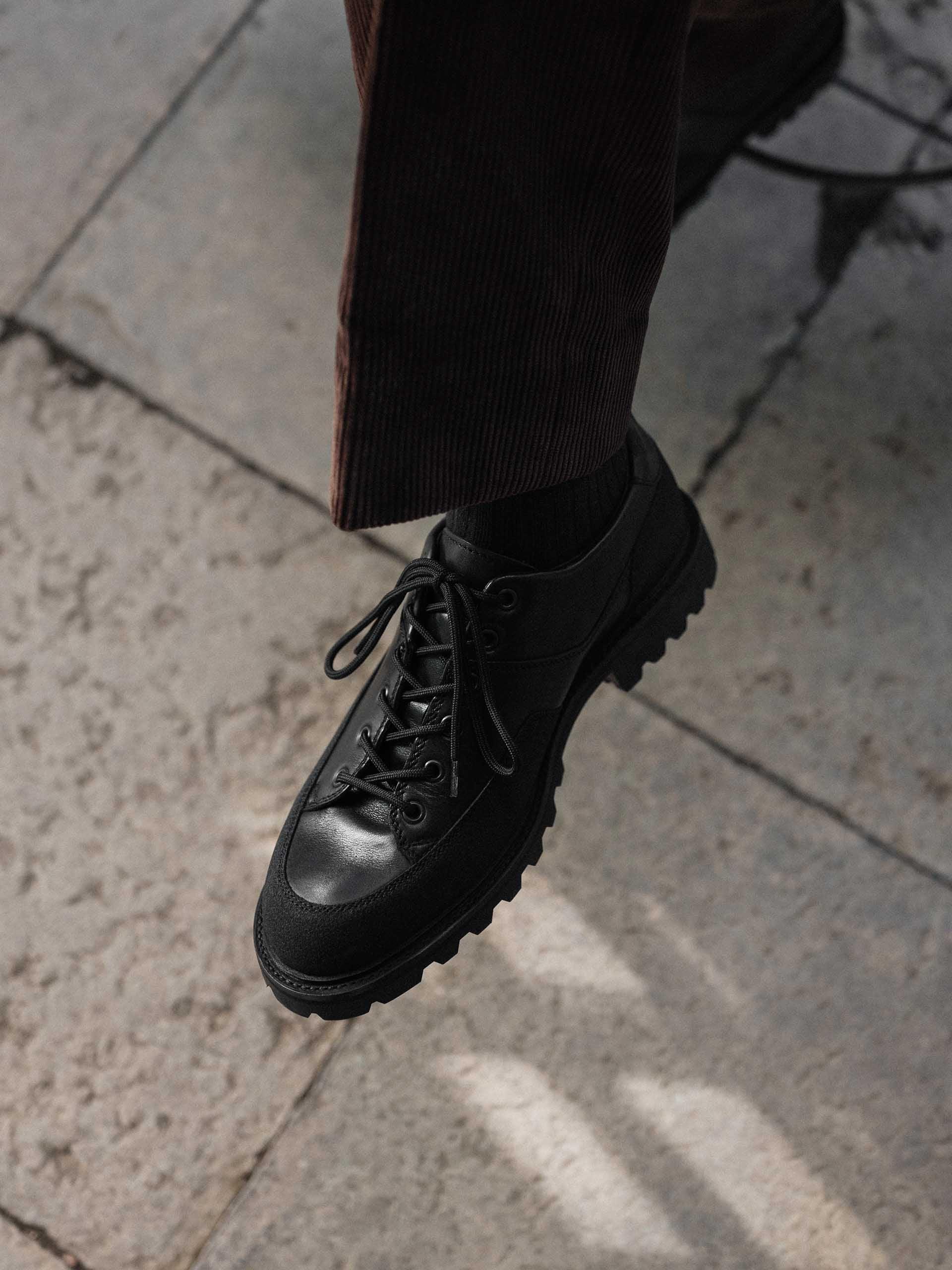 The Hybrid Hiker Black Leather 2