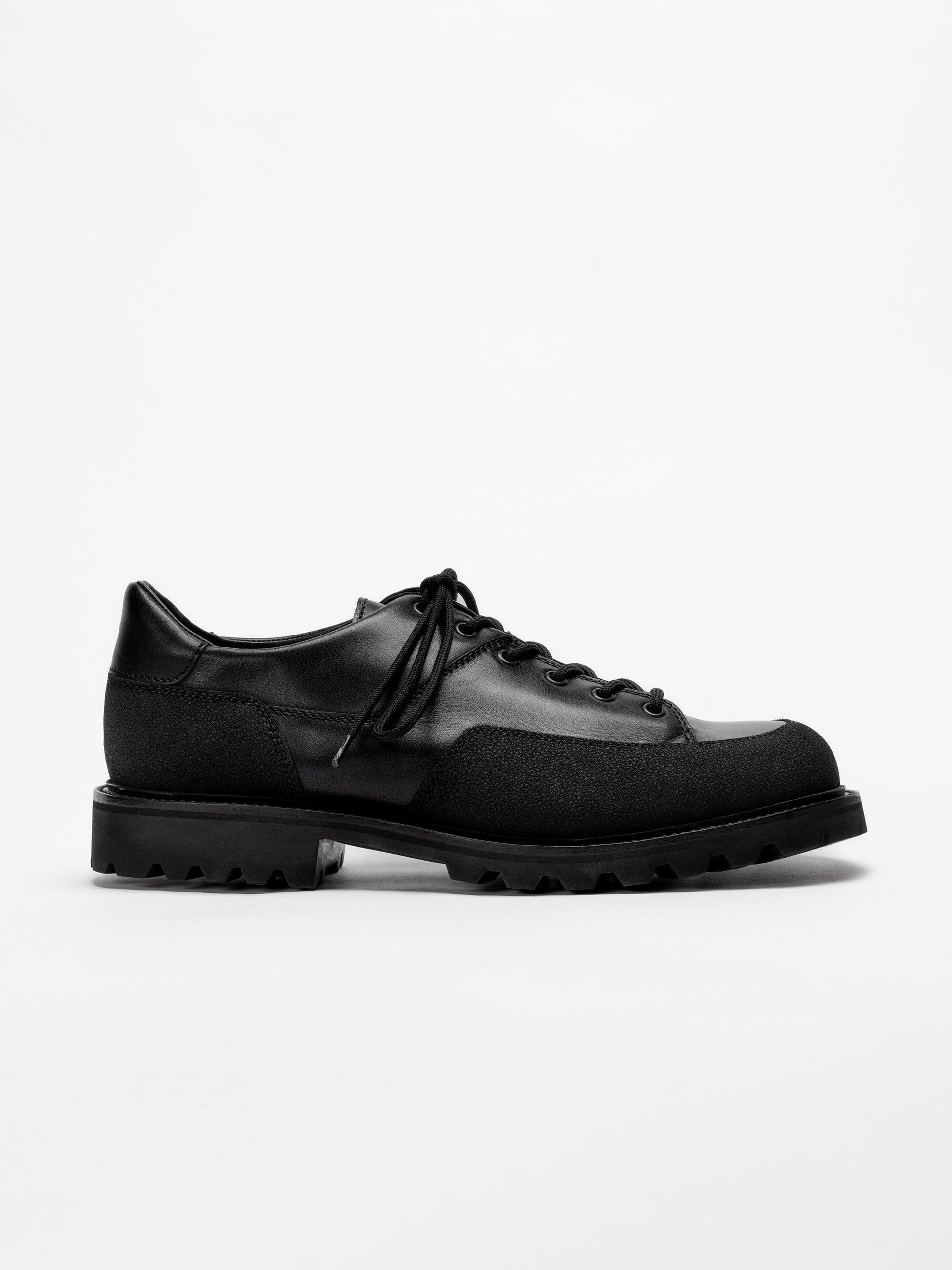 The Hybrid Hiker Black Leather 1