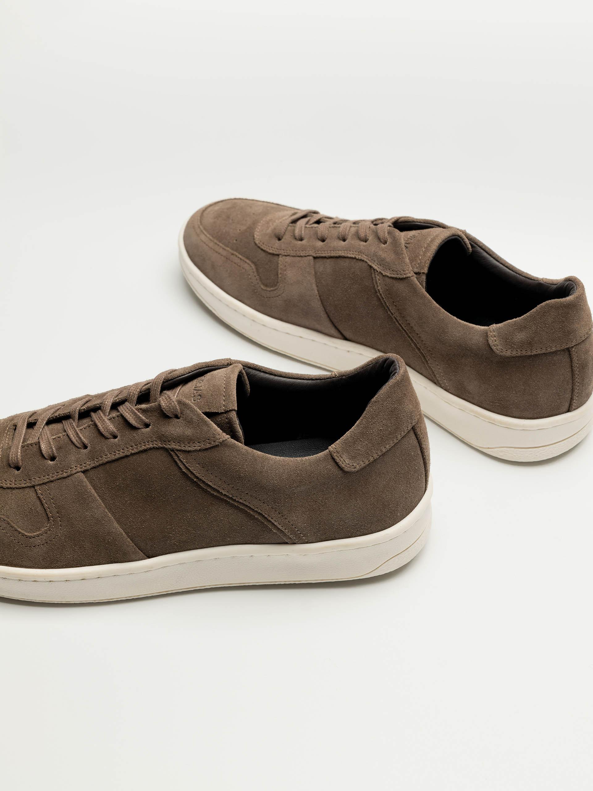 The Court Sneaker