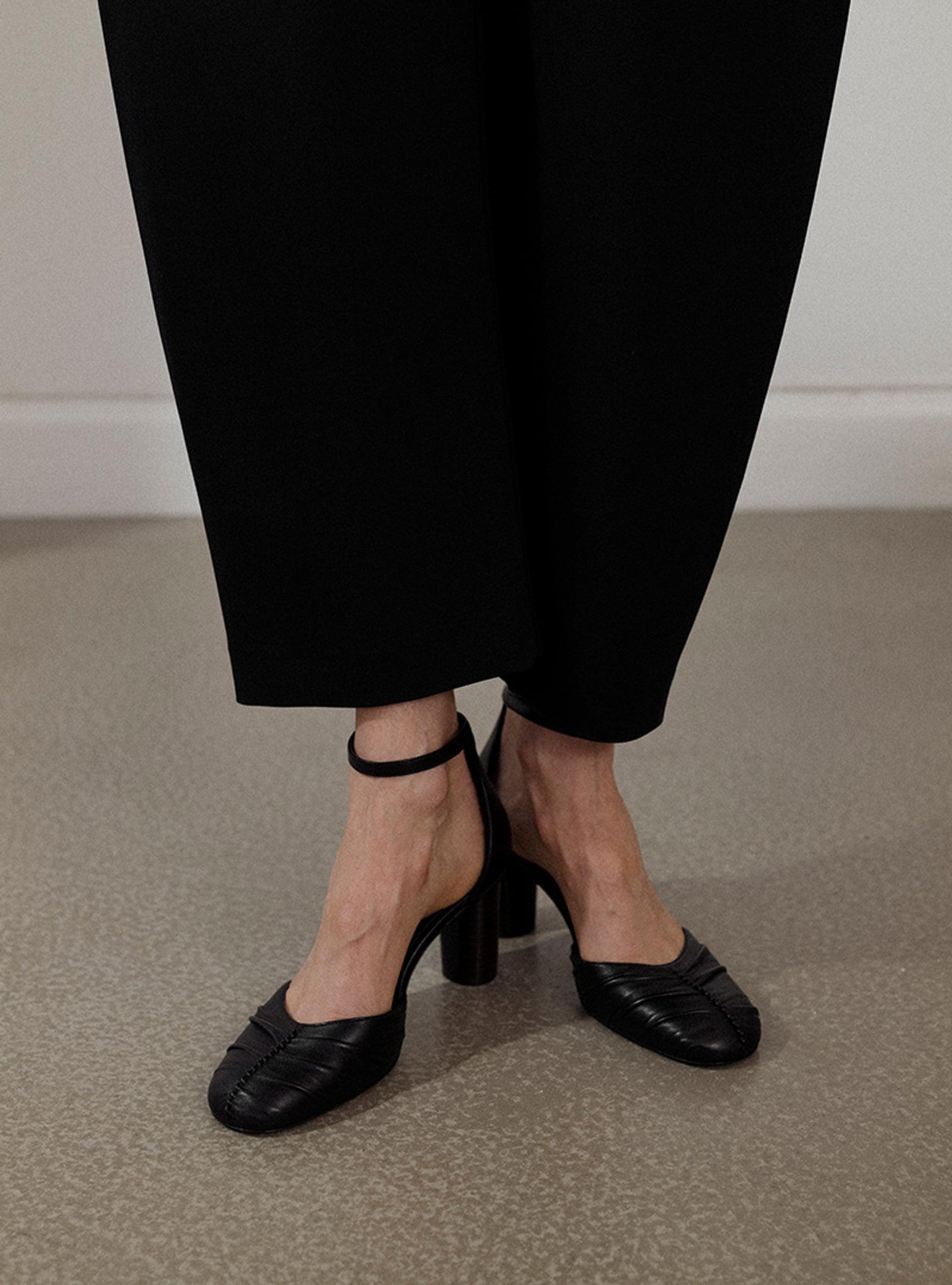 The d'Orsay Pump Black Nappa 2