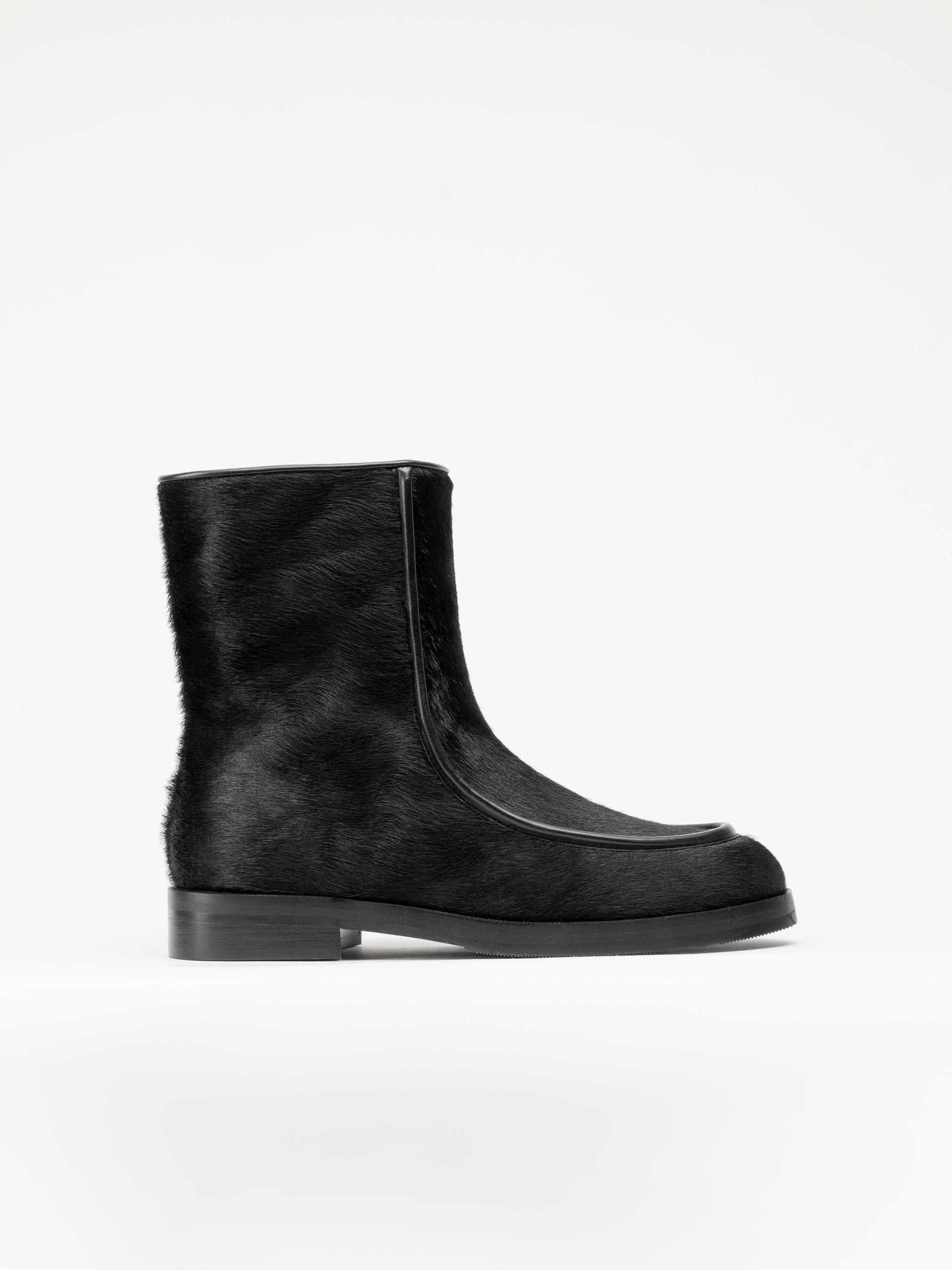 The Chalet Boot Black Pony Hair 1