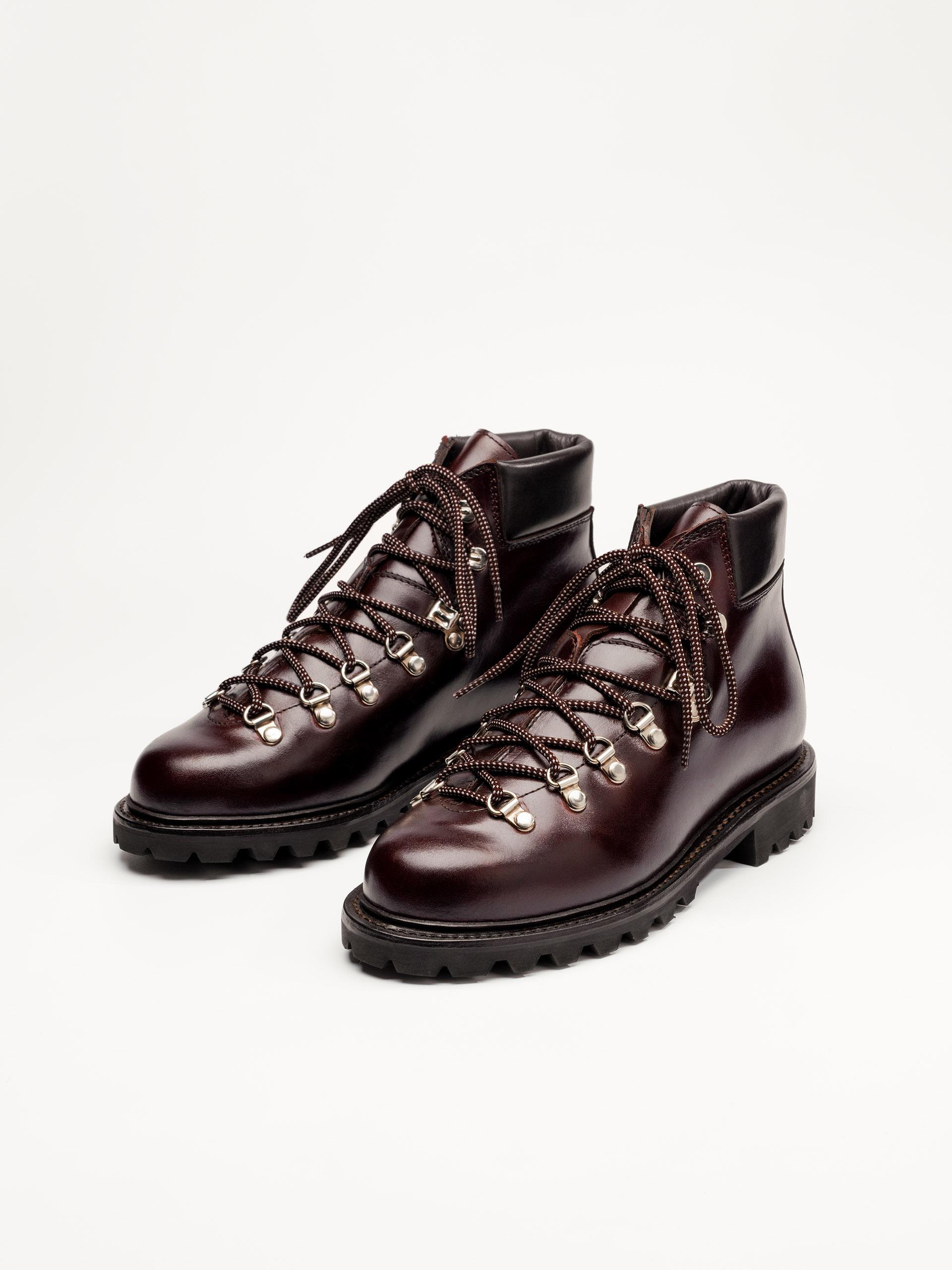 The Hiking Boot