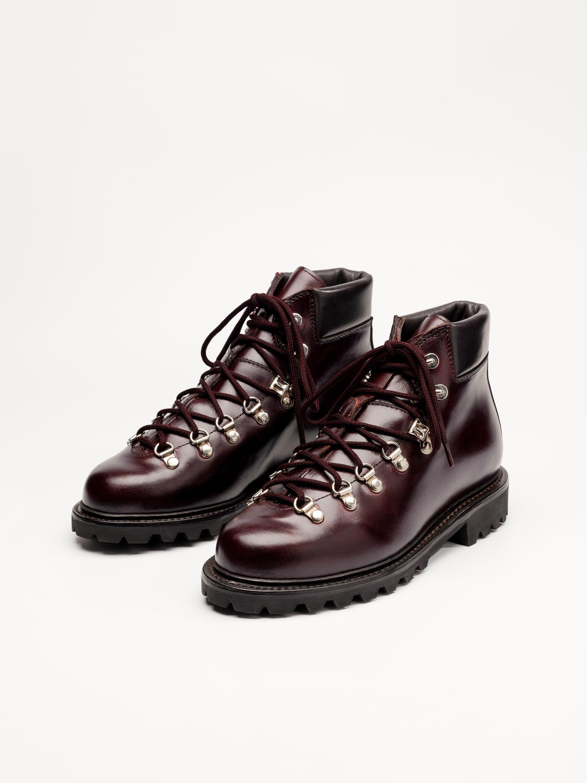 The Hiking Boot