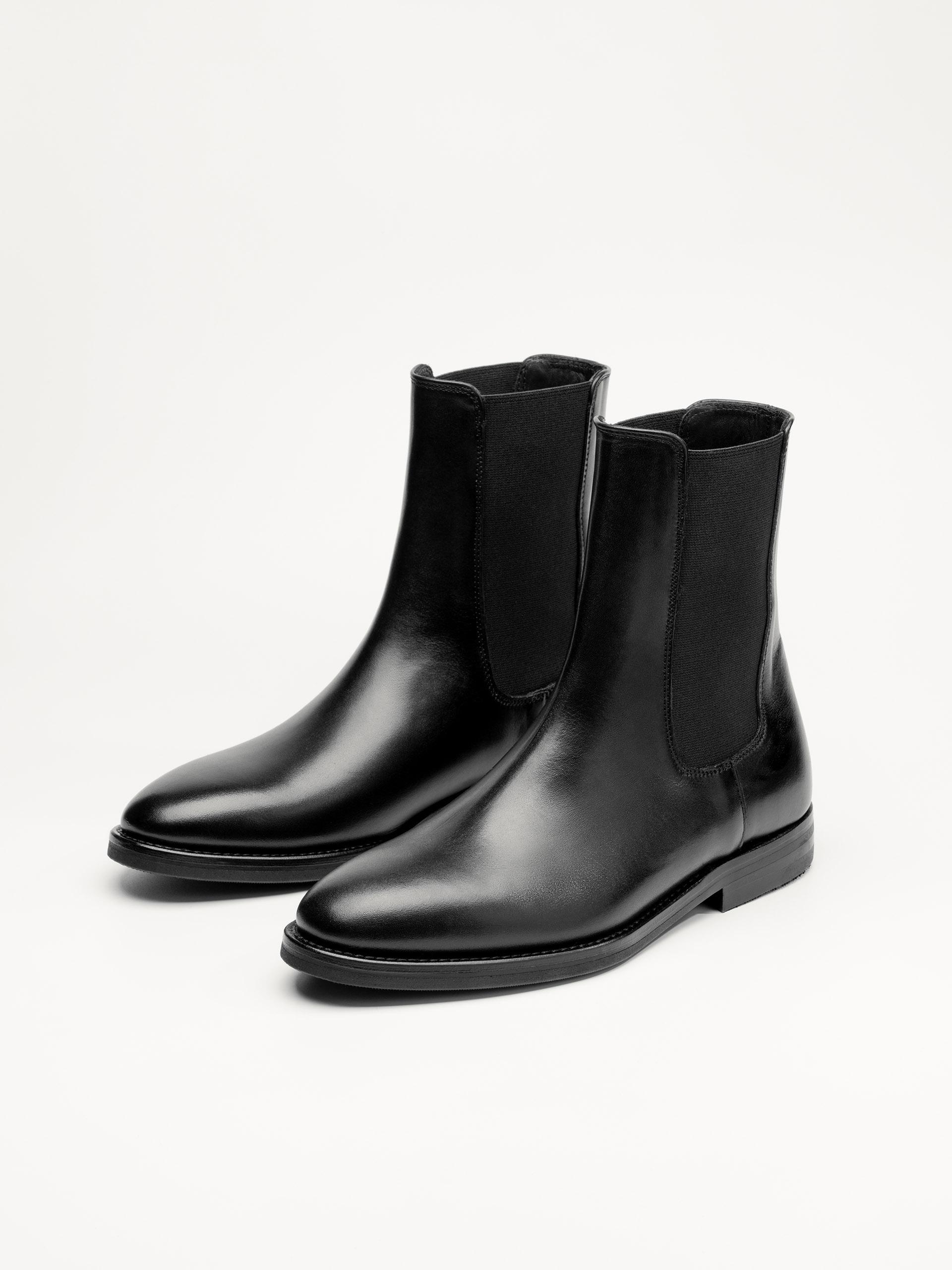 The Chelsea Boot Black Calf 2