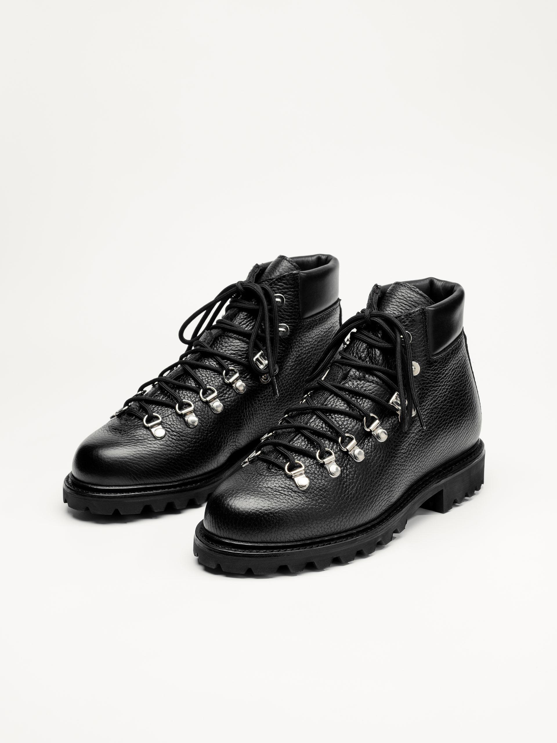 The Hiking Boot