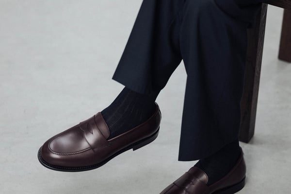 MORJAS ダークブラウン スエード ローファーUK 7.5 MORJAS ダークブラウン スエード ローファーUK 7.5 MTOにローファー