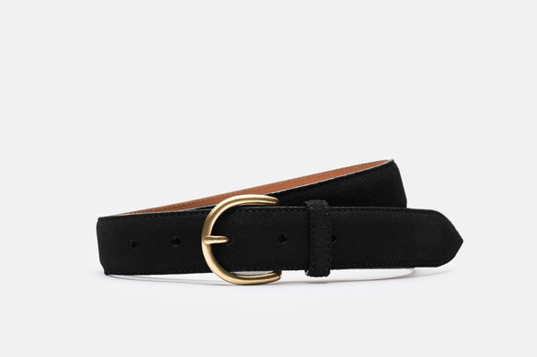 Slim buckle belt in black suede